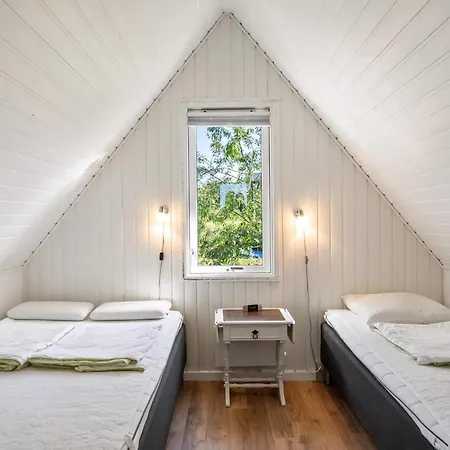 Idyllic Summer House With Sea View *